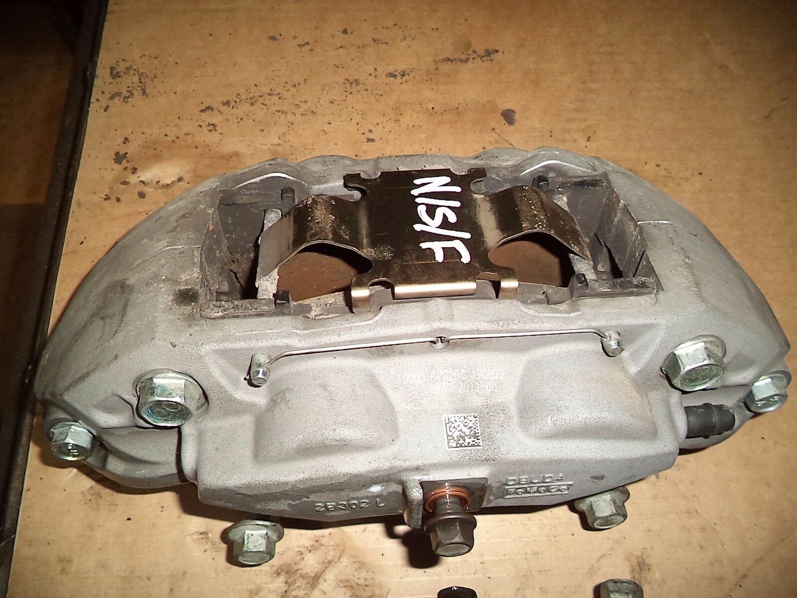 FORD MUSTANG 2.3 ECOBOOST FRONT CALIPERS S550 MW17DYG