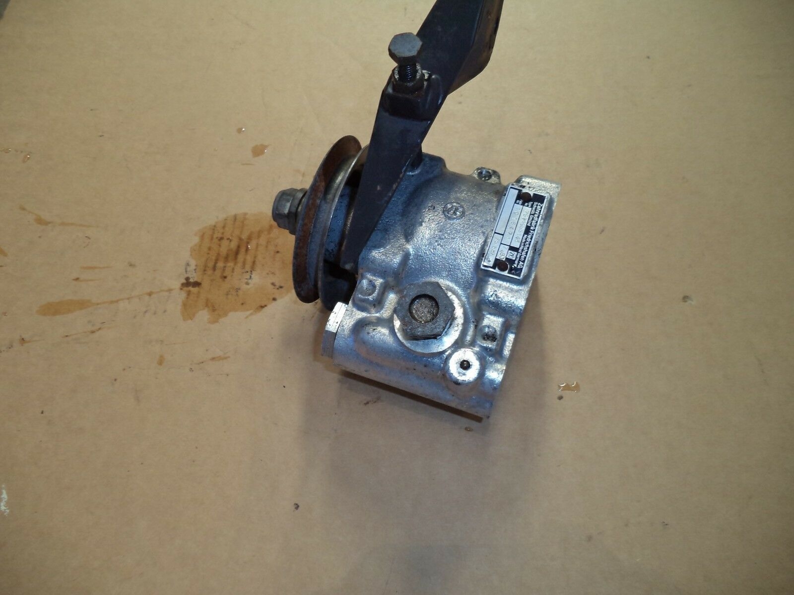 PORSCHE 928 S2 POWER STEERING PUMP PORSCHE 928 S2 PAS PUMP 92834743105