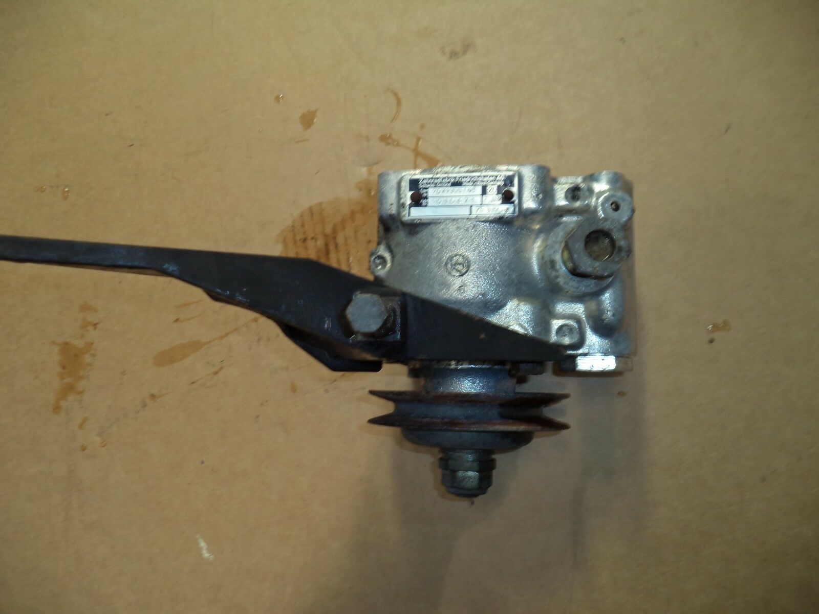 PORSCHE 928 S2 POWER STEERING PUMP PORSCHE 928 S2 PAS PUMP 92834743105