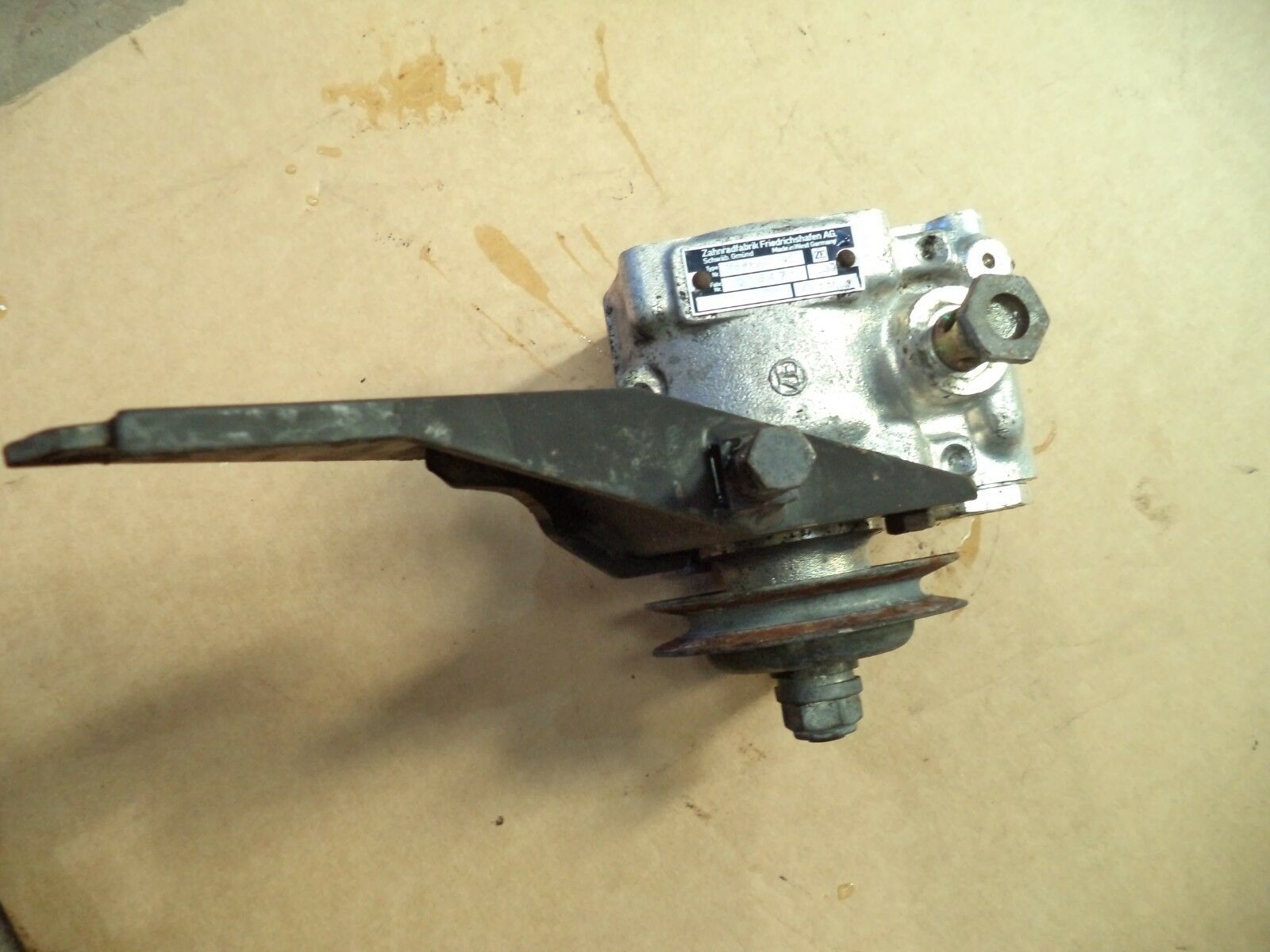 PORSCHE 928 S2 POWER STEERING PUMP PORSCHE 928 S2 PAS PUMP 92834743105