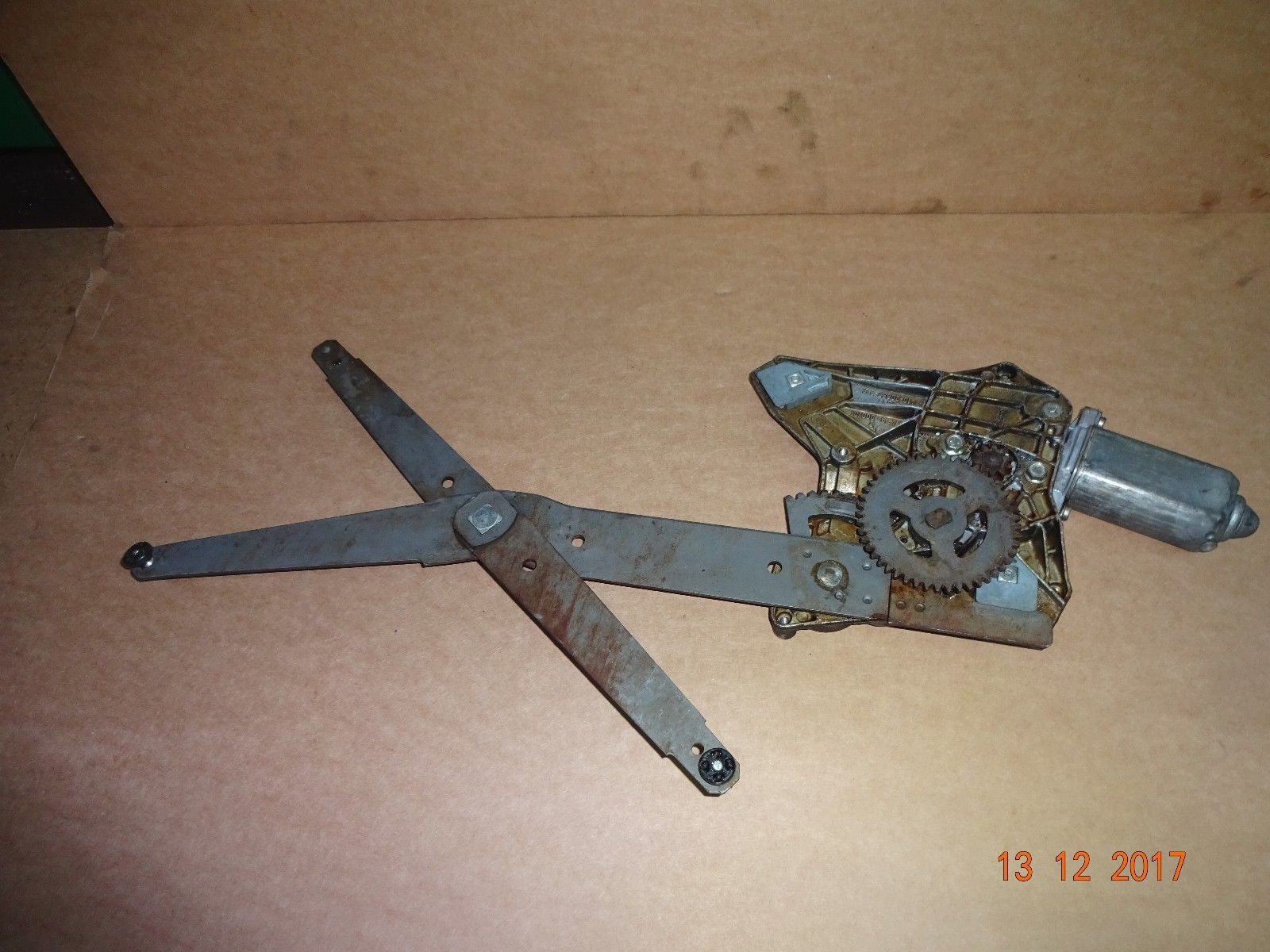 PORSCHE 944 N/S WINDOW REGULATOR 944 LUX LEFT WINDOW MOTOR & MECHANISM