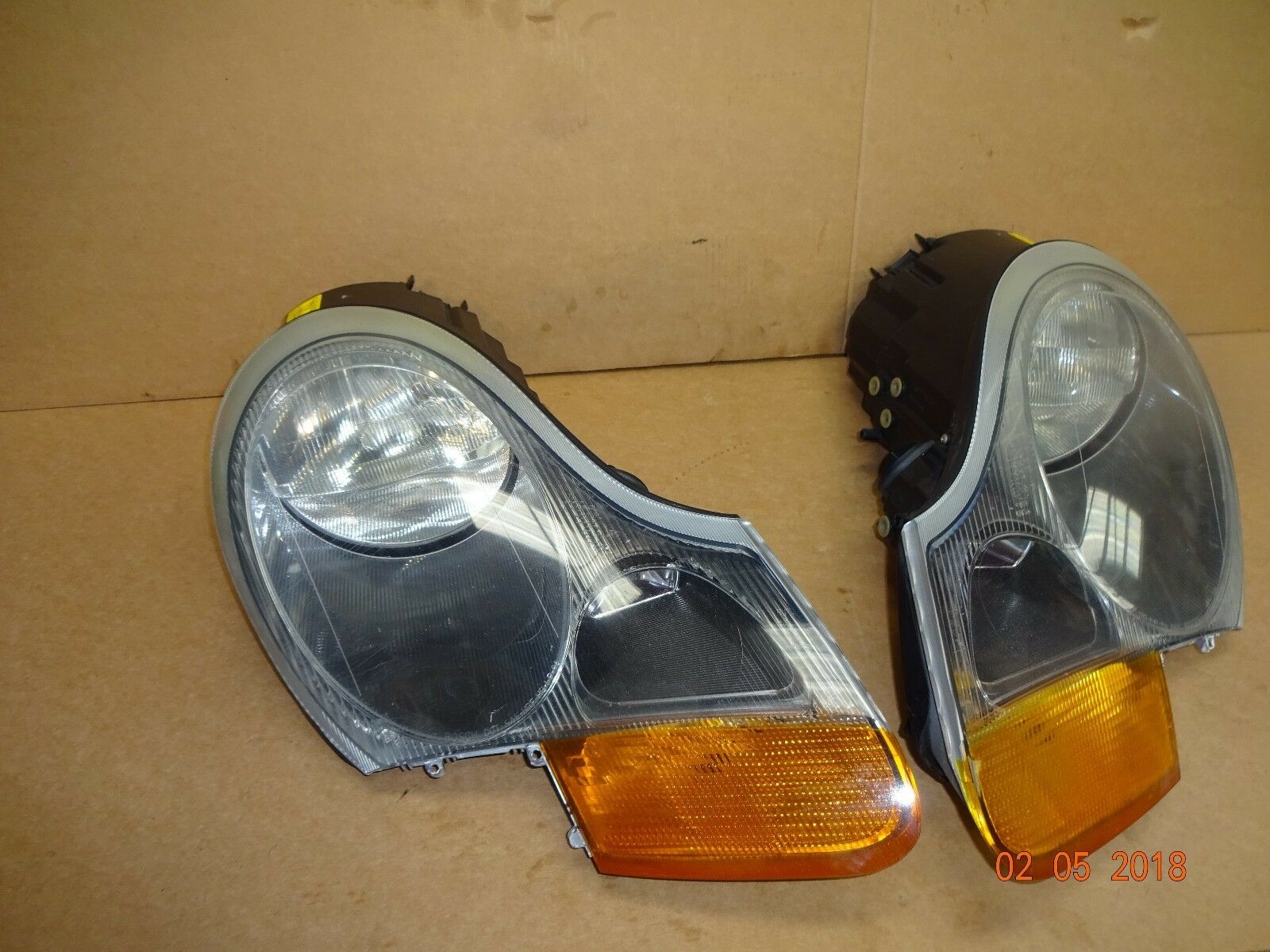 PORSCHE BOXSTER HEADLIGHTS PORSCHE BOXSTER 986 PAIR OF HEADLIGHTS PN02TZR