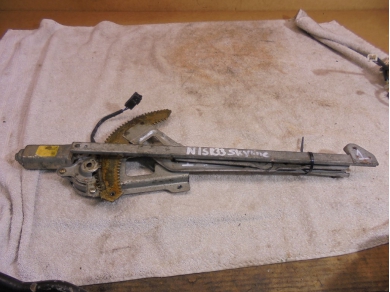 Nissan NISSAN SKYLINE R33 N/S WINDOW MOTOR & MECHANISM R33 LEFT WINDOW REGULATOR No2