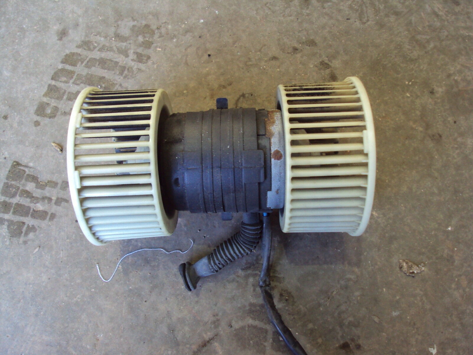 PORSCHE 944 Heater Fan 944.624.115.00 1988 N2/1