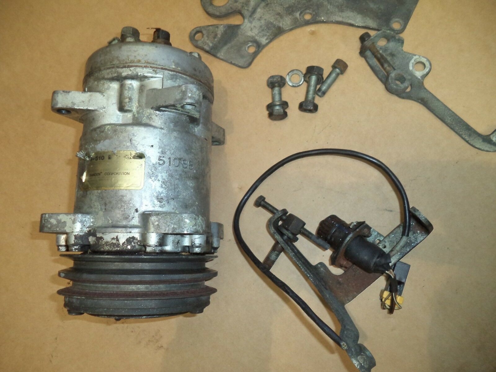 ROLLS ROYCE AIR CONDITIONING COMPRESSOR BENTLEY AIR CONDITIONING PUMP