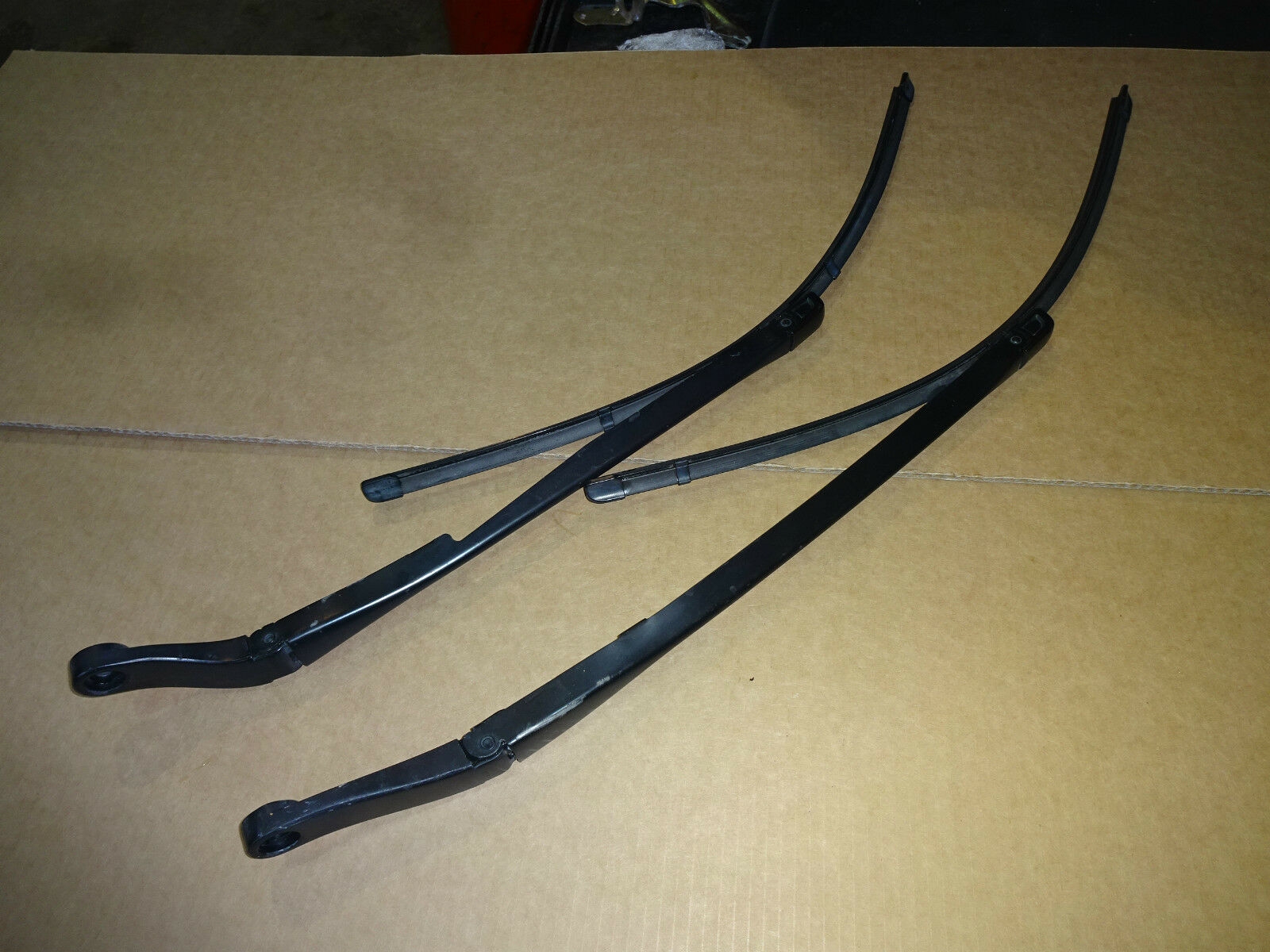 BENTLEY GT WIPER ARMS BENTLEY FLYING SPUR WINDSCREEN WIPERS