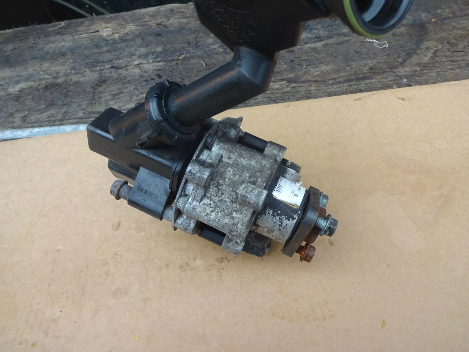 PORSCHE 996 POWER STEERING PUMP 99631402004 PORSCHE 996 PAS PUMP GC