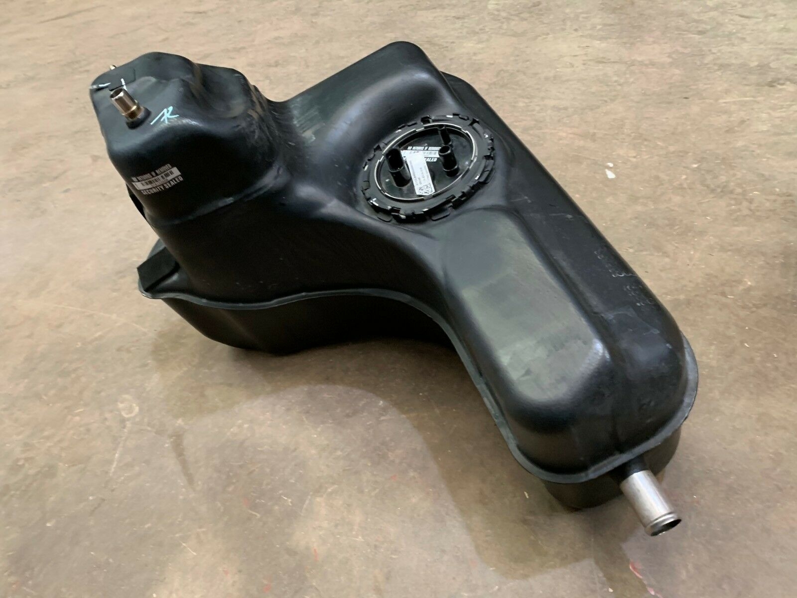 Huracan LP6104 Spyder COMPLETE LH FUEL TANK HURACAN PETROL