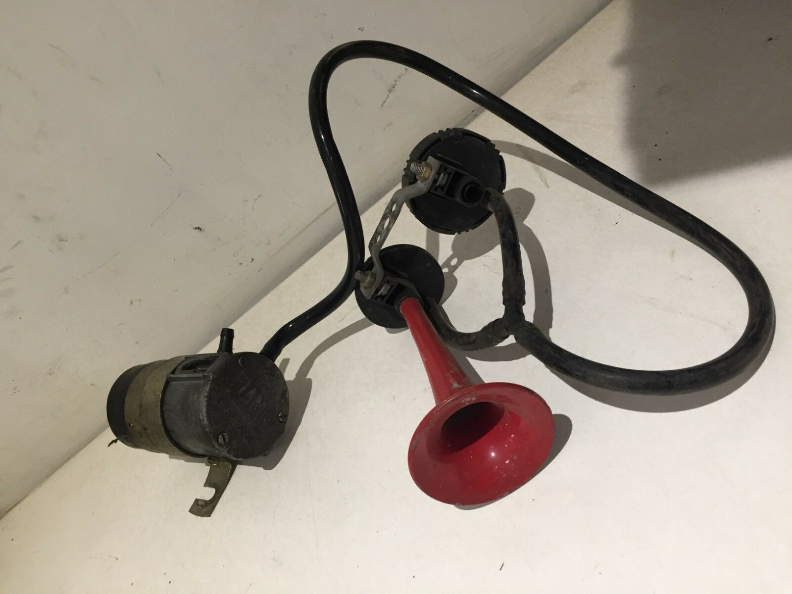 Ferrari Horn Compressor F355 355 308 328 348 456 FIAMM Serie 3000 Horn