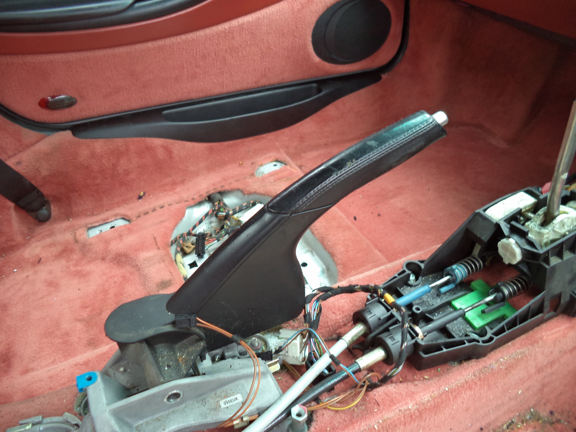 PORSCHE BOXSTER 986 HAND BRAKE HANDLE V323SWT 99642436101