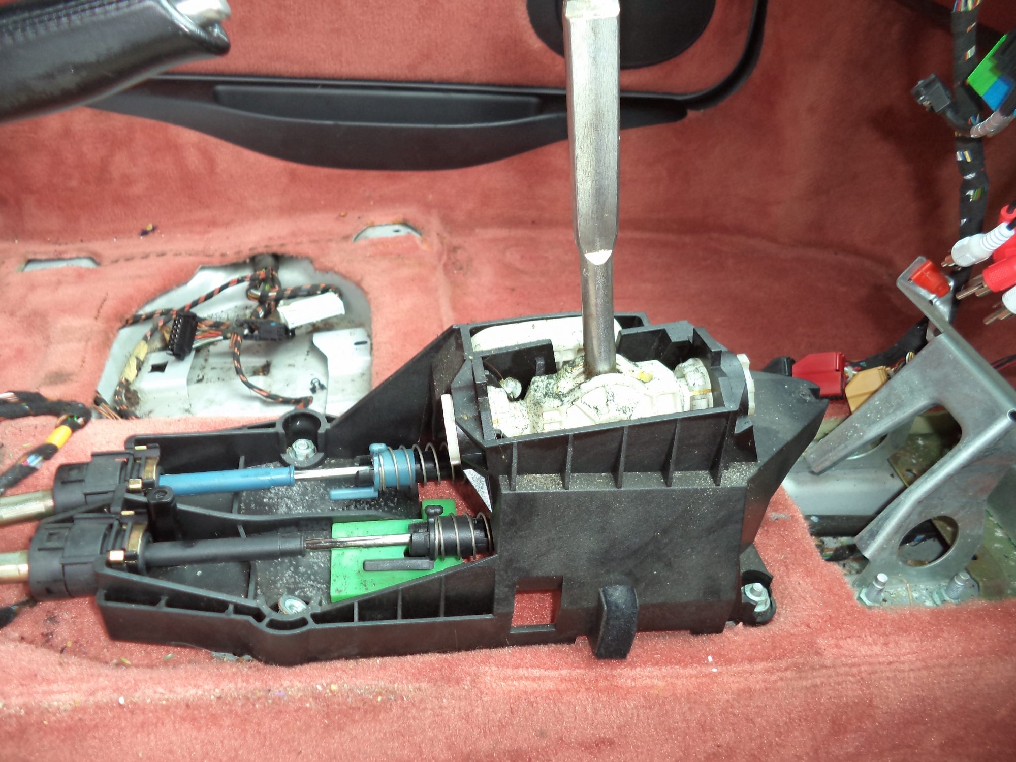 PORSCHE BOXSTER 986 5 SPEED GEAR SELECTOR V323SWT 98642401001