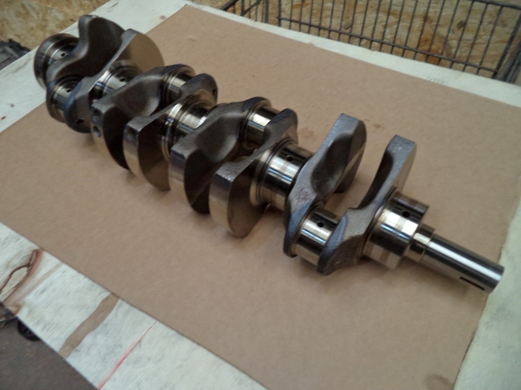 PORSCHE 968 CRANKSHAFT 968 M4443 / 44 CRANKSHAFT FSK587 94410201515