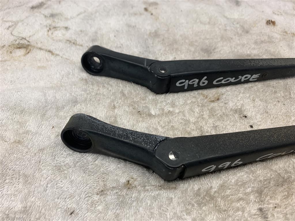 Porsche 996 Carrera Front Wiper Arms UK GB Right Hand Drive Spec