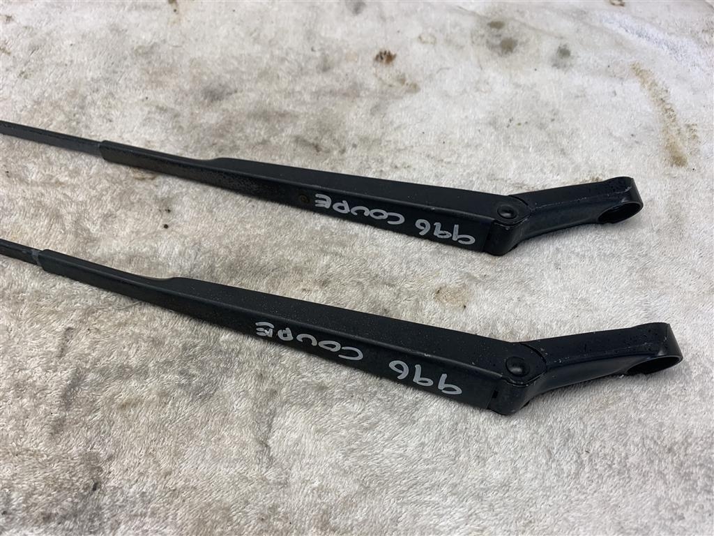 Porsche 996 Carrera Front Wiper Arms UK GB Right Hand Drive Spec