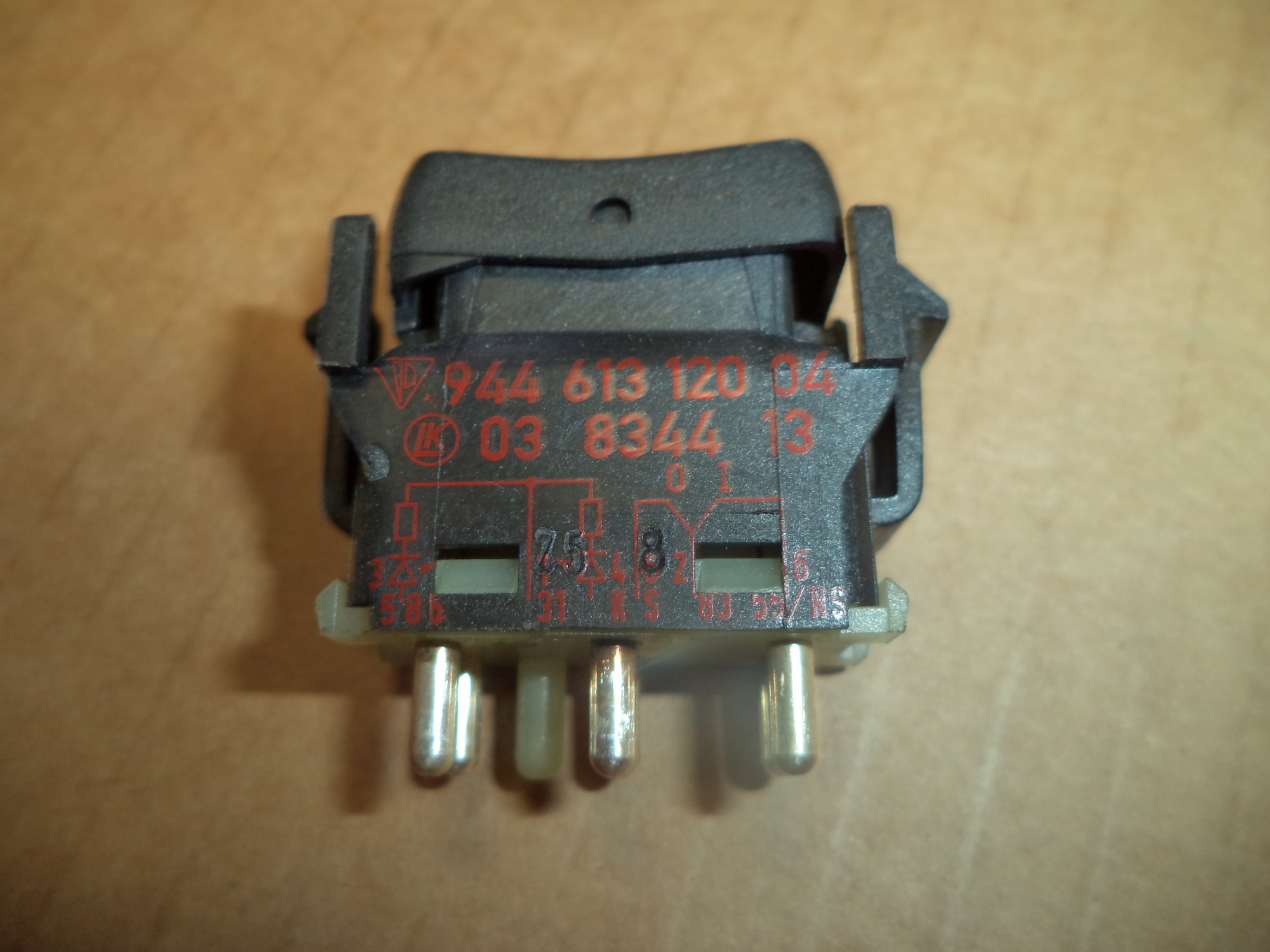 PORSCHE 944 REAR FOG LAMP SWITCH 94461312004 F285EMW 94461312004