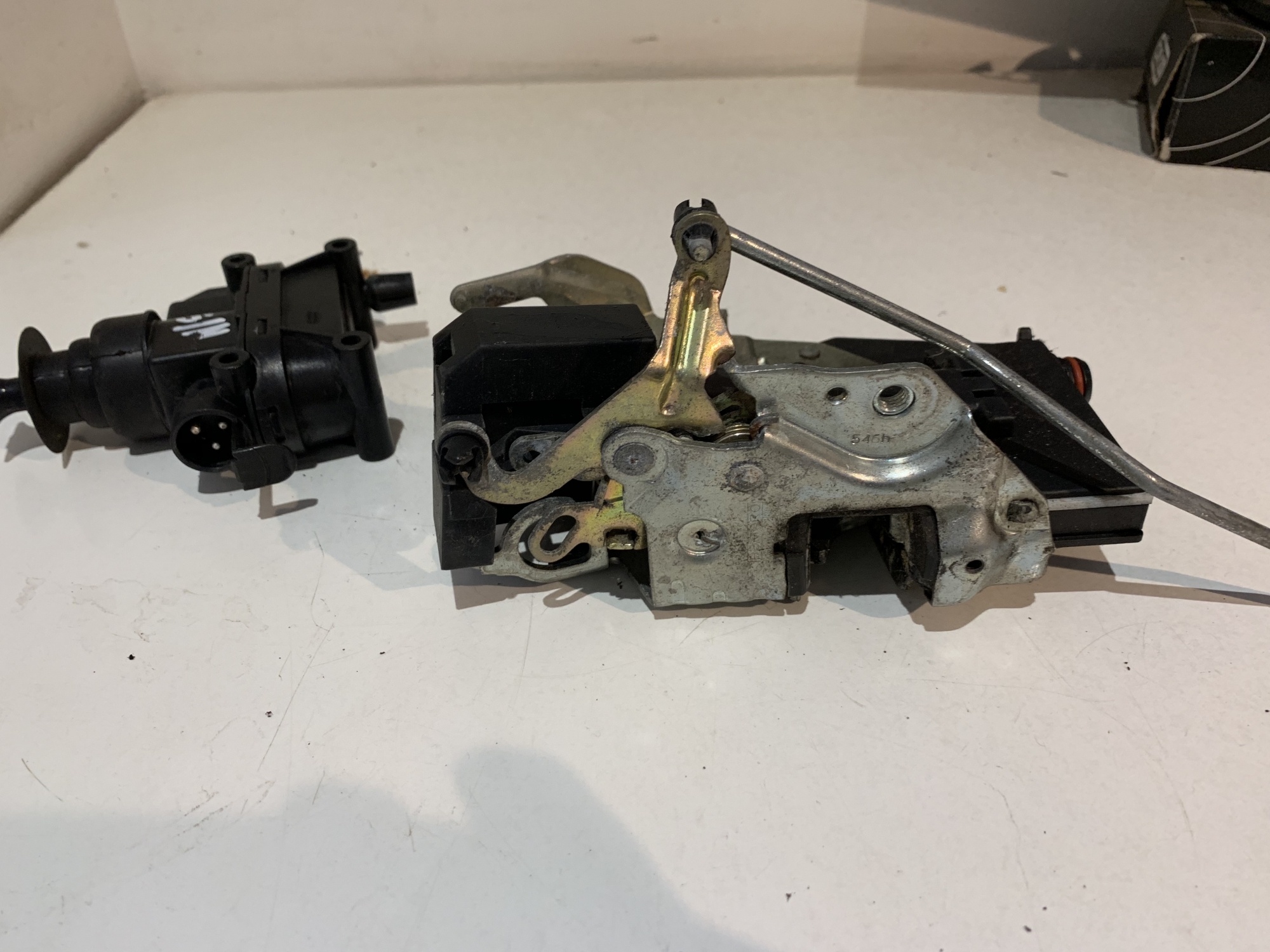 Mercedes Sl 500 Passenger Door Lock Mechanism R129 W129 Mercedes N S Door Lock Mechanism