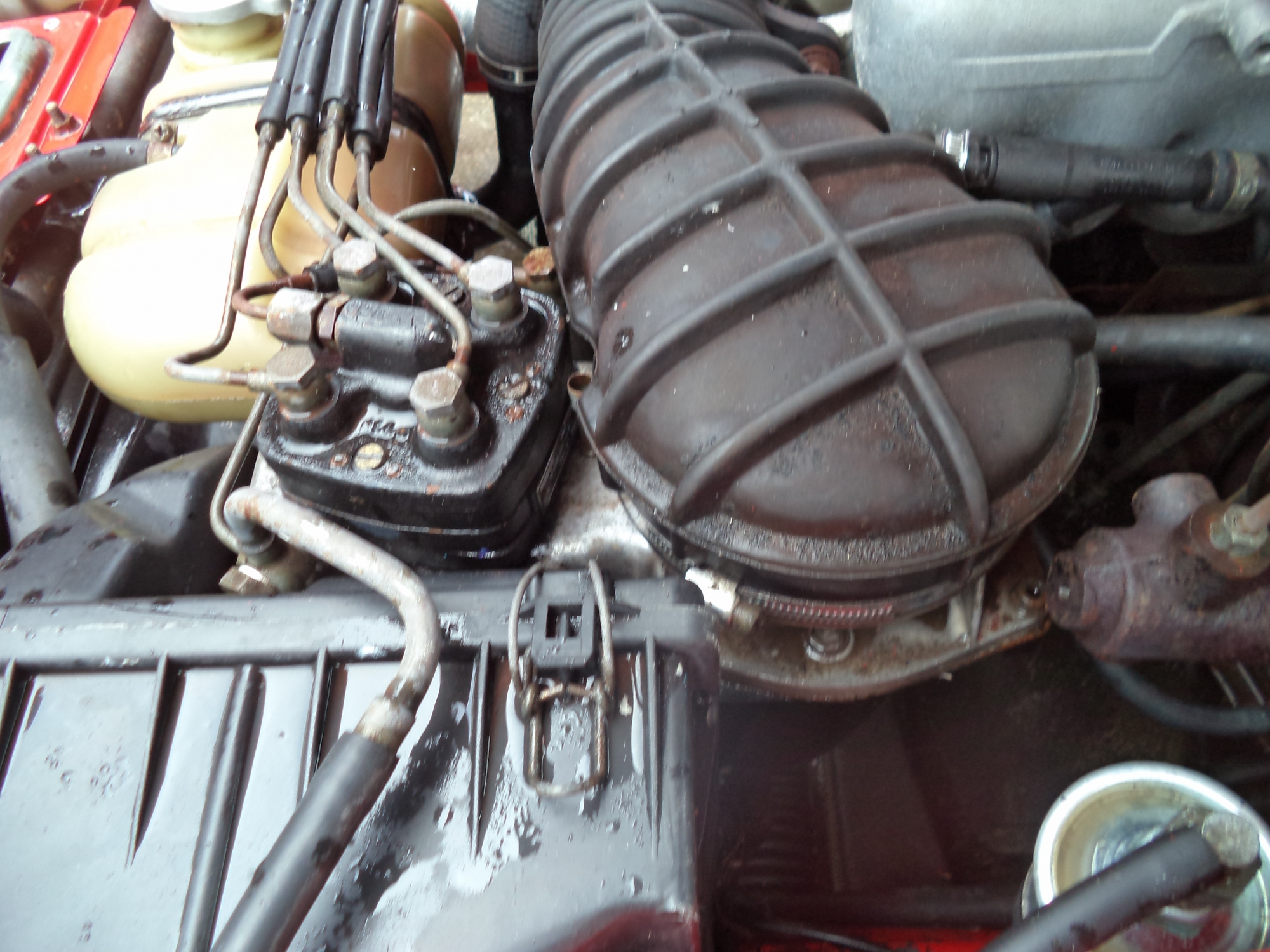 PORSCHE 924 FUEL DISTRIBUTOR METERING HEAD JEC836X 0438100005