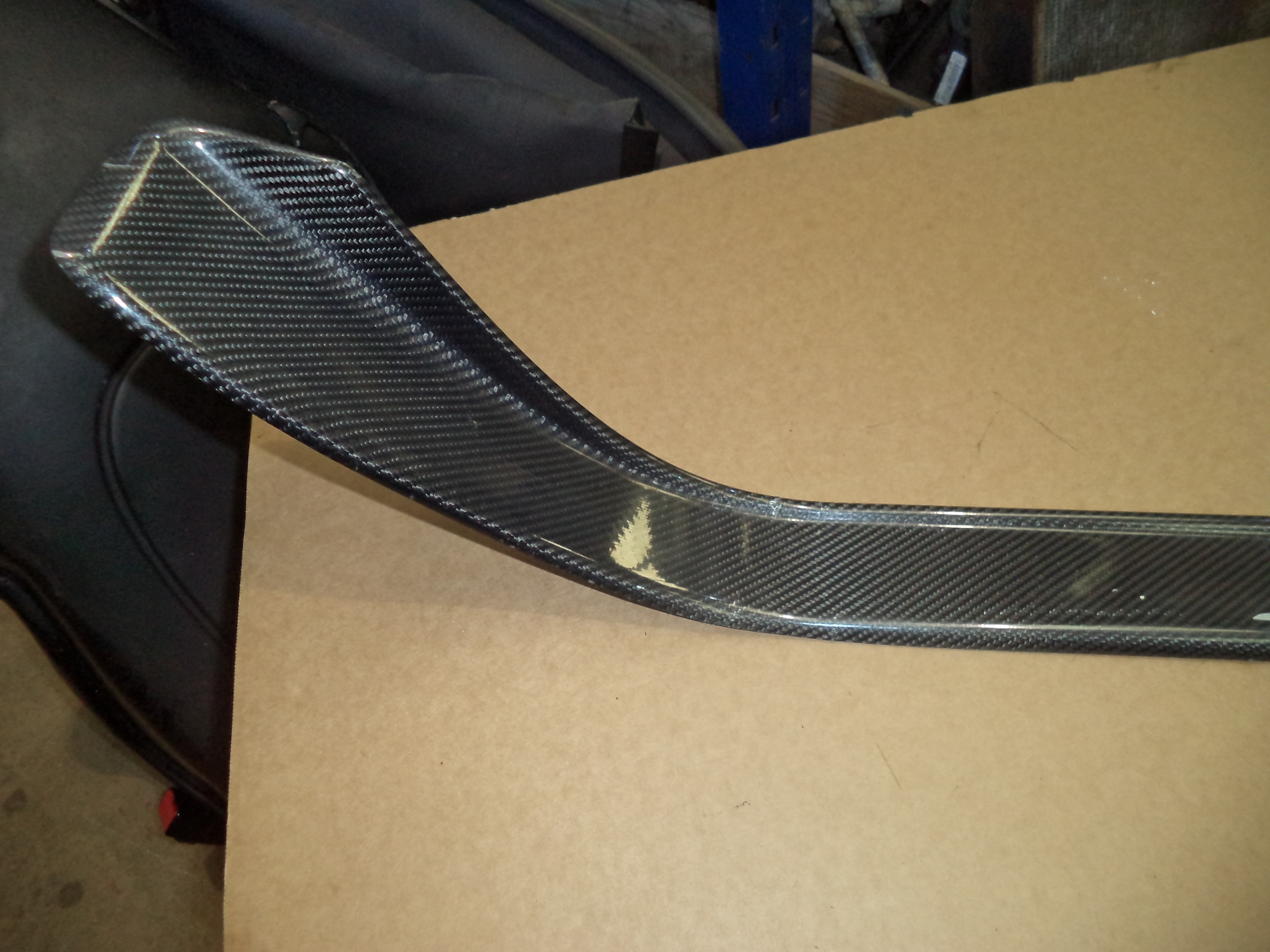 PORSCHE BOXSTER O/S GENUINE CARBON KICK PLATE. loc subst 98655198100