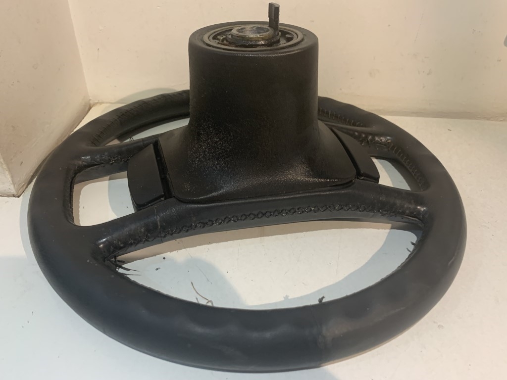 PORSCHE 944 STEERING WHEEL IJI 9444 944 STEERING WHEEL