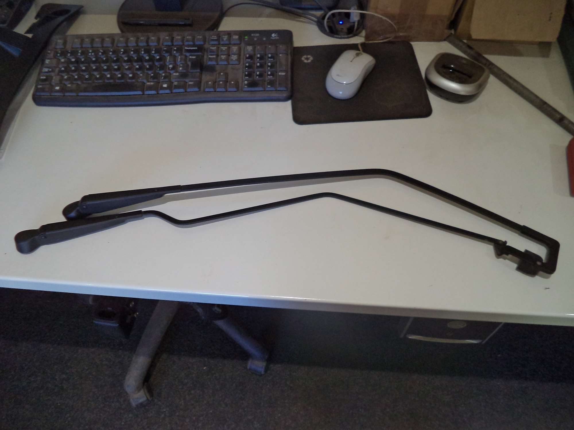 PORSCHE 928 S4 REAR WIPER ARM 92862861005