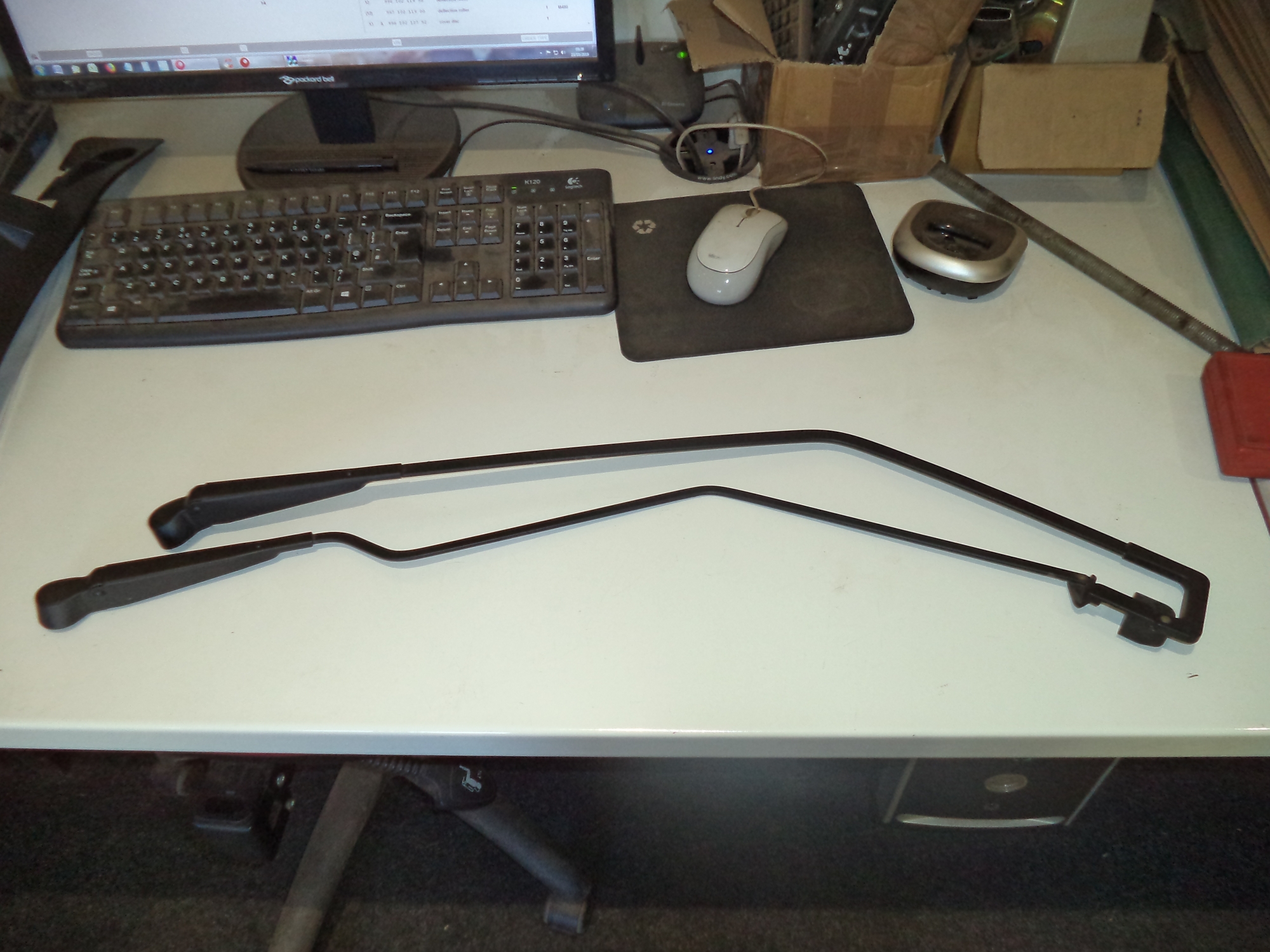 PORSCHE 928 S4 REAR WIPER ARM 92862861005