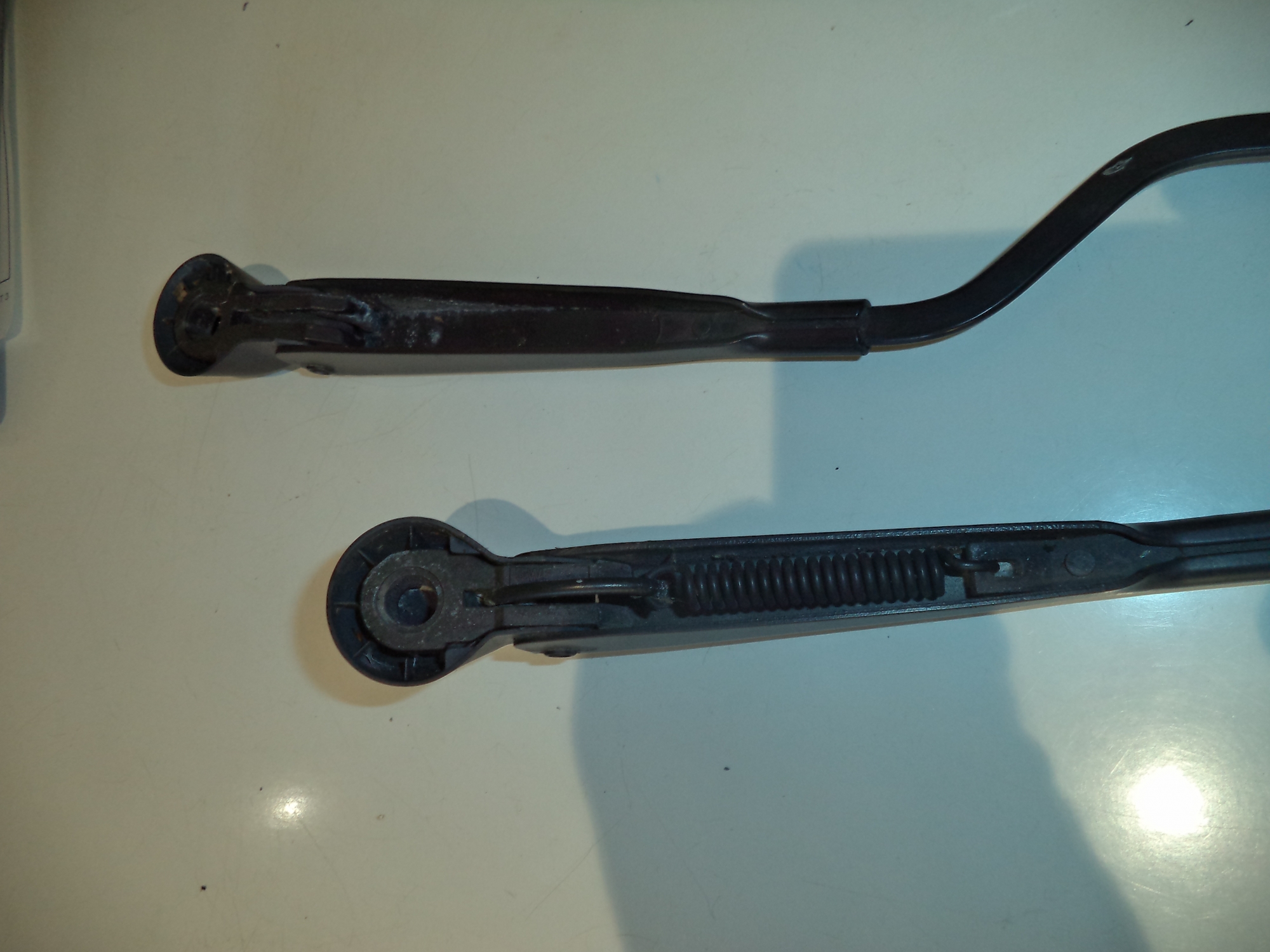 PORSCHE 928 S4 REAR WIPER ARM 92862861005