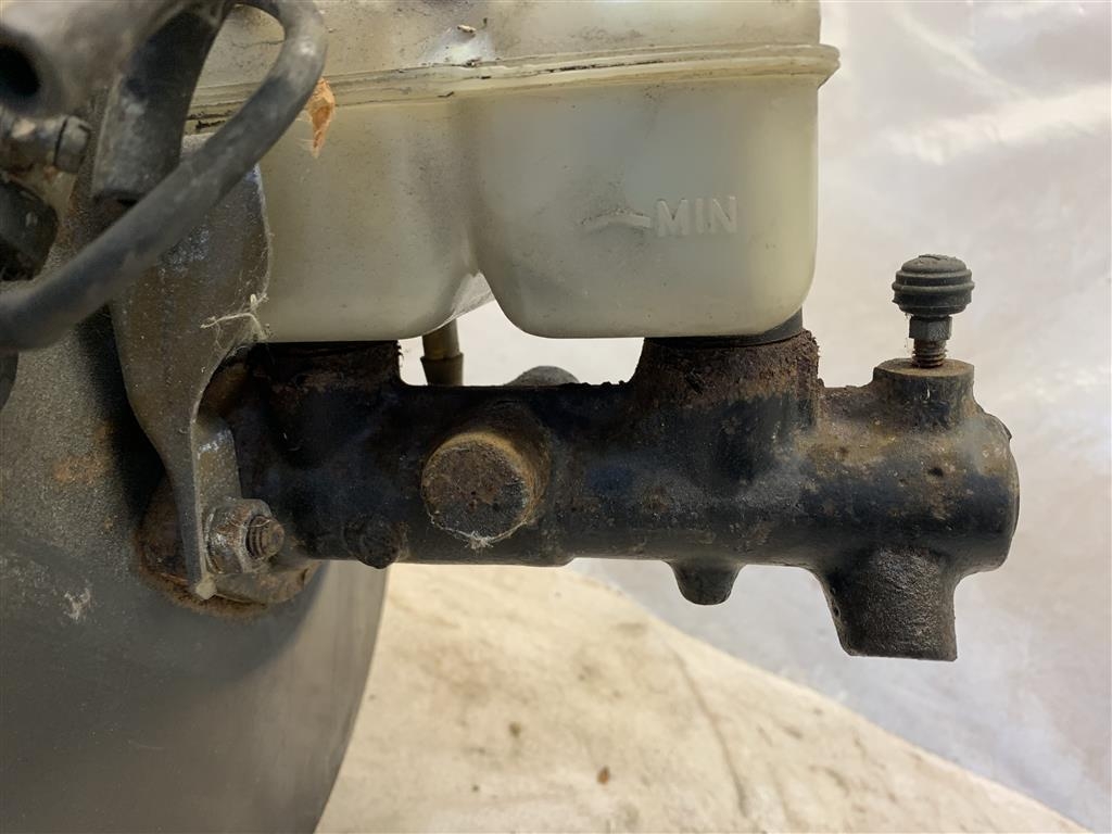 Porsche 928 S4 Brake Servo & Master Cylinder 92735502503 (1988 Year