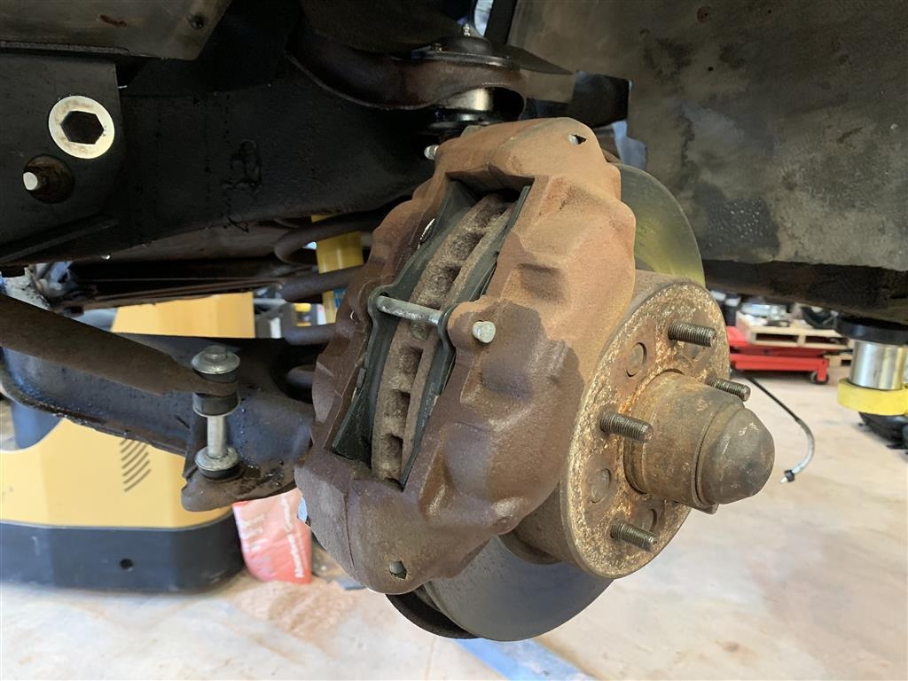 Corvette C3 Front Brake Caliper Front Left Side Original GM Equipment