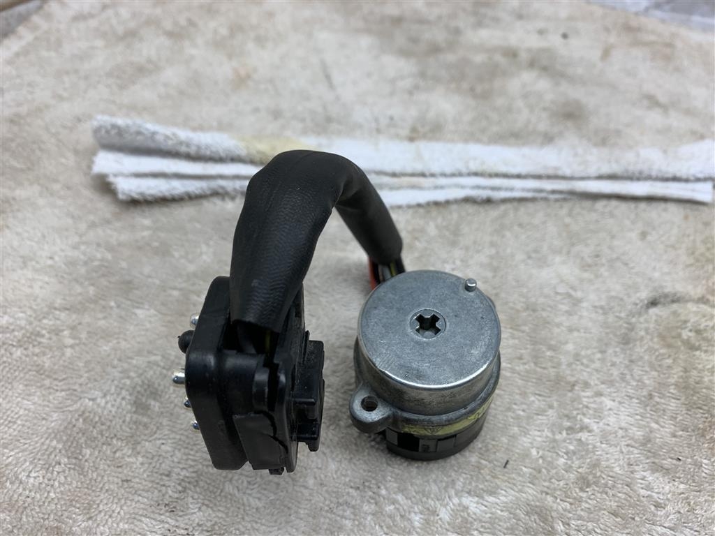 PORSCHE 968 IGNITION SWITCH 944 613 024 01 94461302401