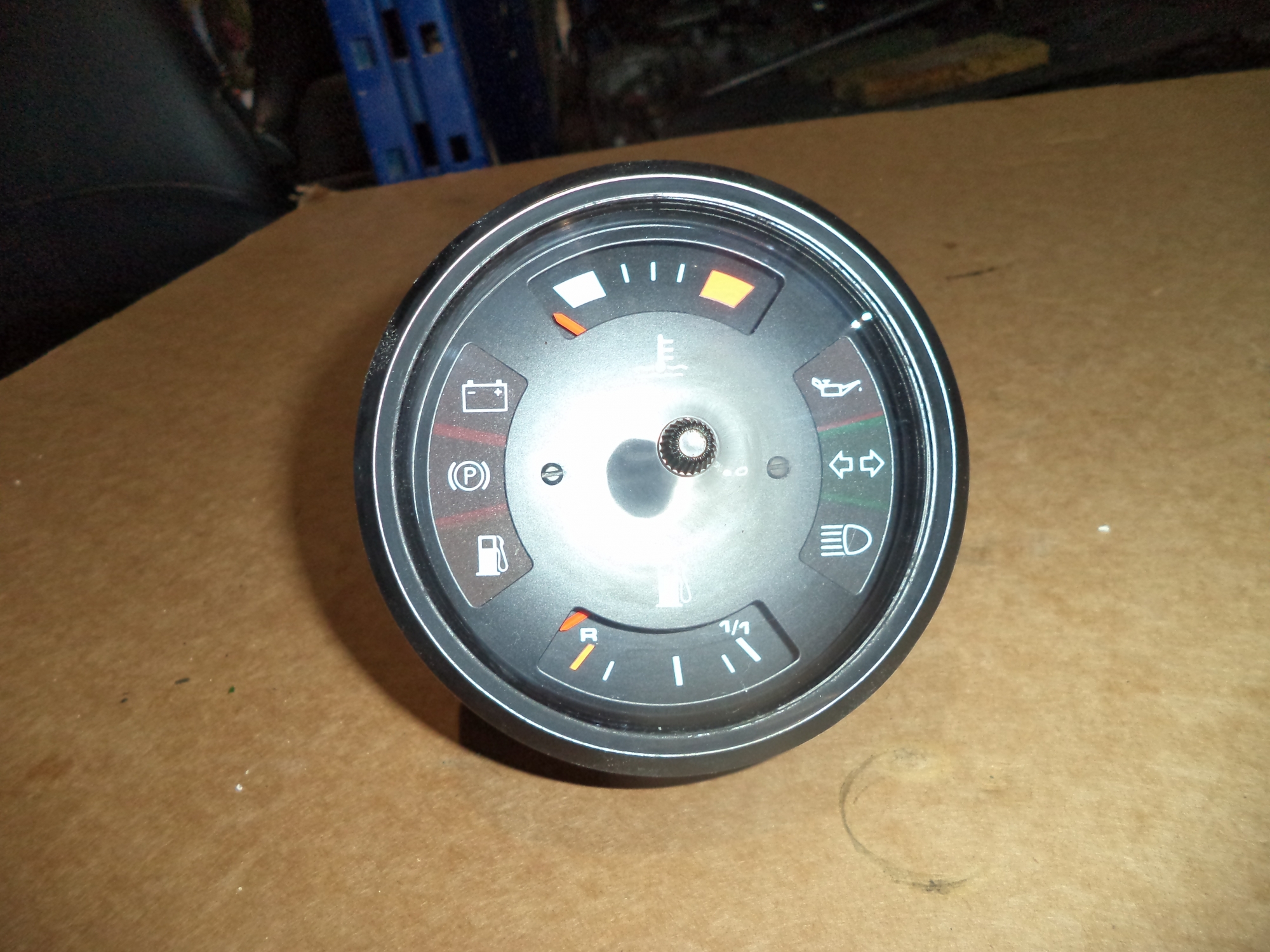 PORSCHE 924 FUEL GAUGE WATER TEMP GAUGE KTA508V 477919033 B