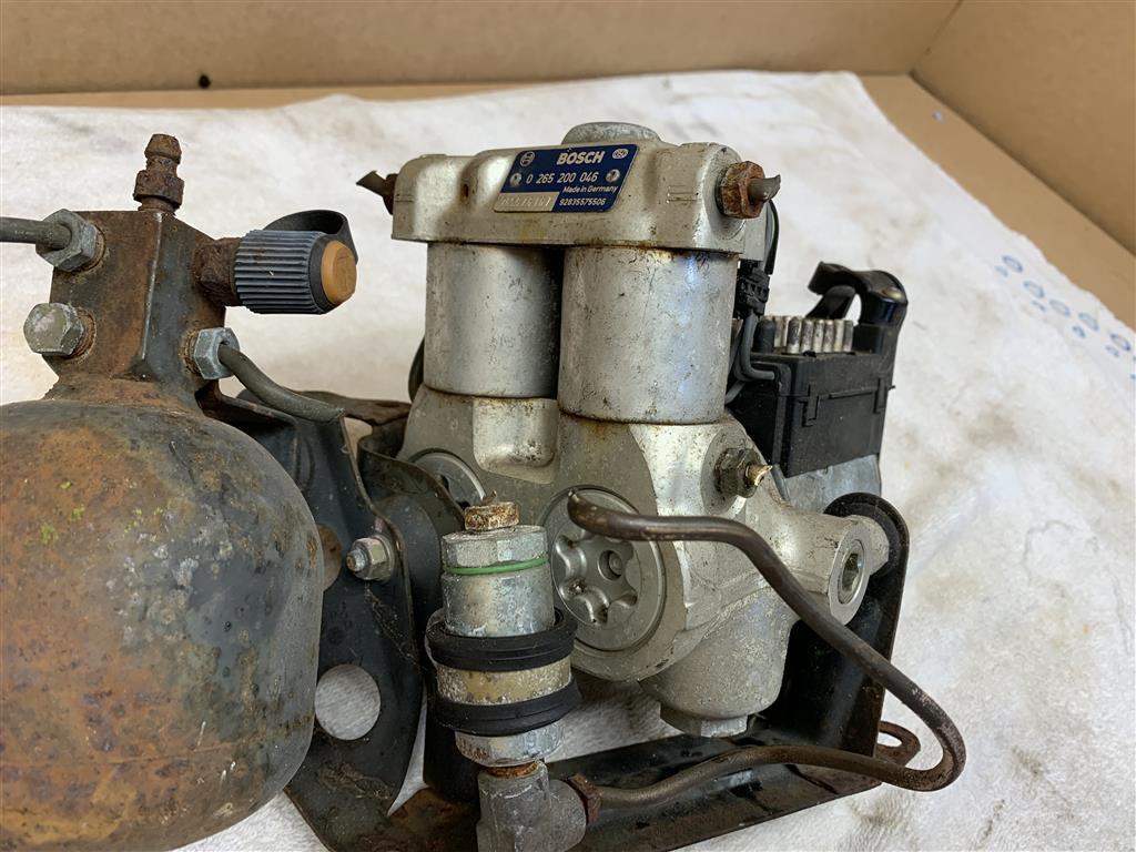 Porsche 964 ABS Pump Spare Parts Porsche 928 ABS Pump Spare Parts