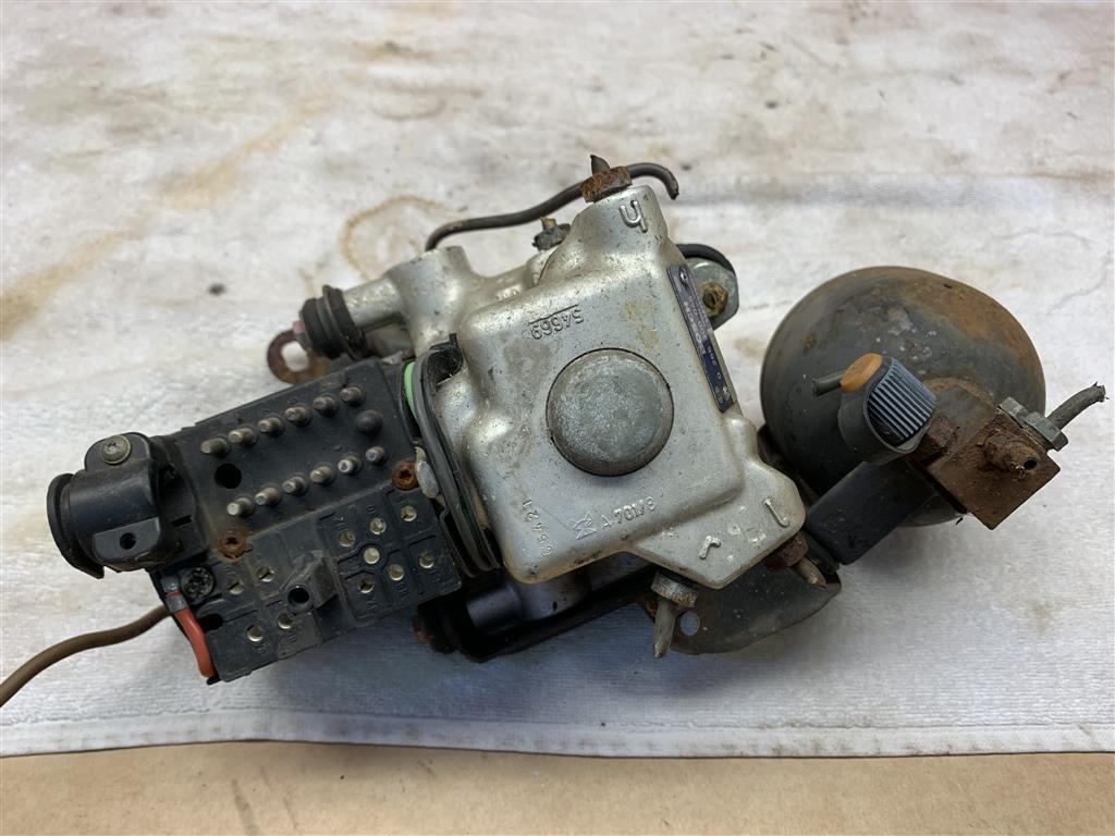 Porsche 964 ABS Pump Spare Parts Porsche 928 ABS Pump Spare Parts