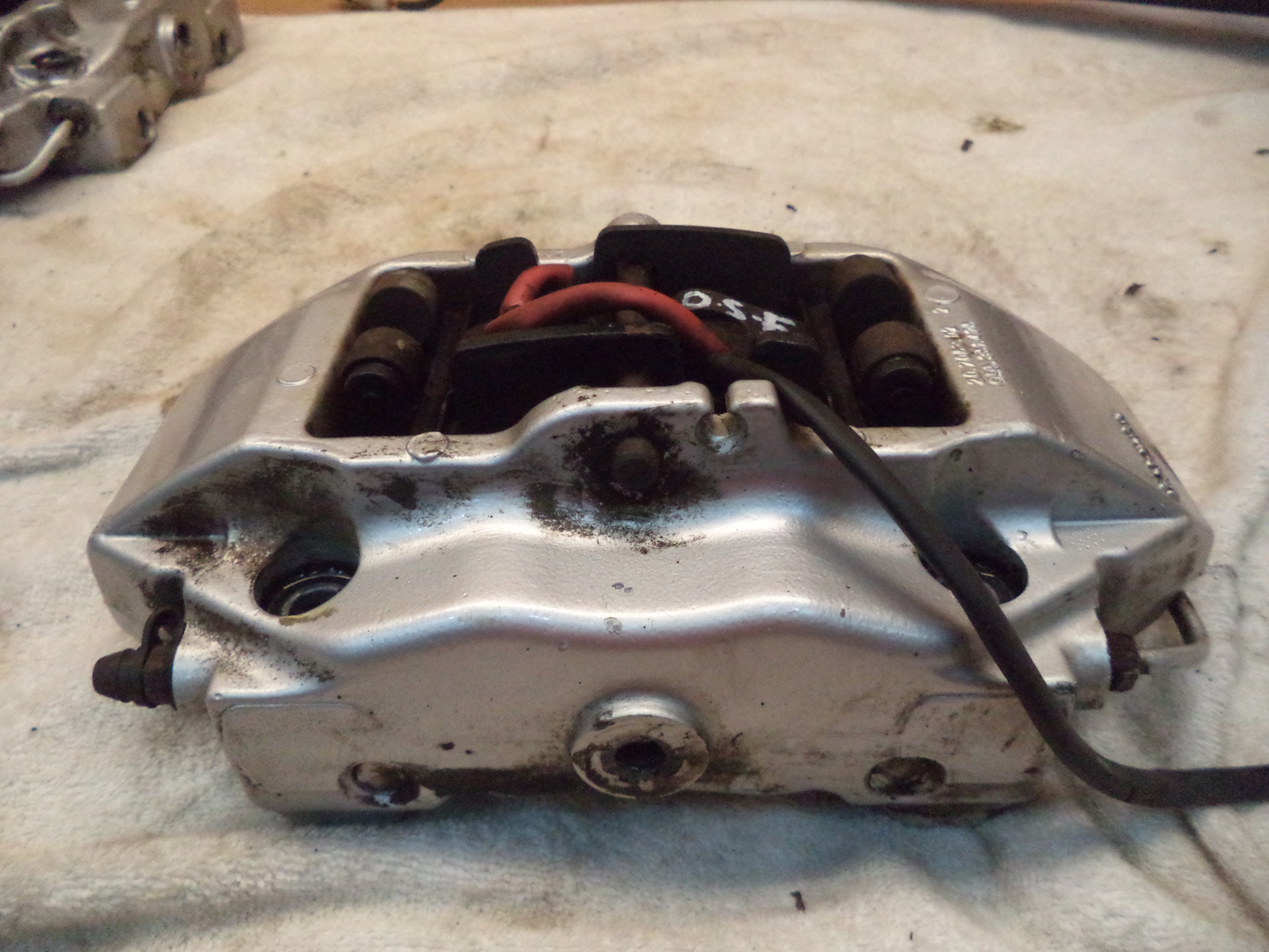 PORSCHE 911 996 C4 FRONT CALIPERS 996.351.425 996.351.426 T308 BAP