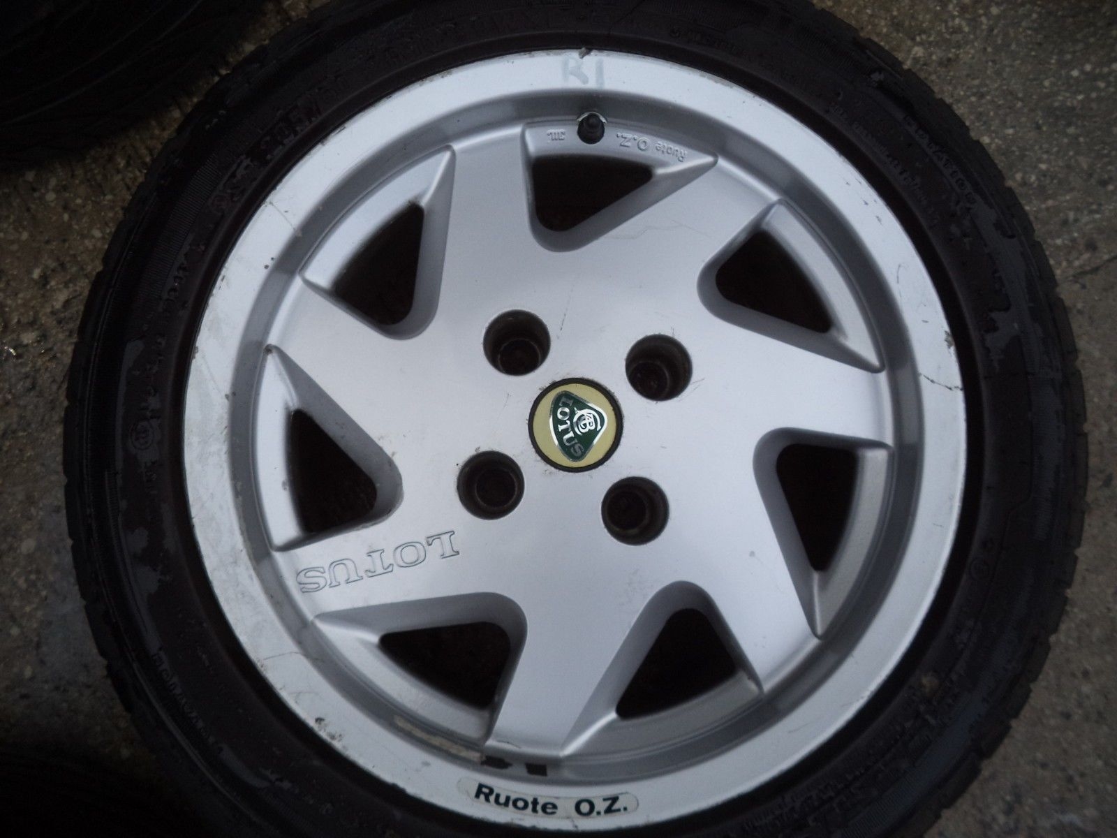 LOTUS EXCEL RUOTE O.Z ALLOY WHEELS 1990 LOTUS EXCEL ALLOY WHEELS H729 VVG