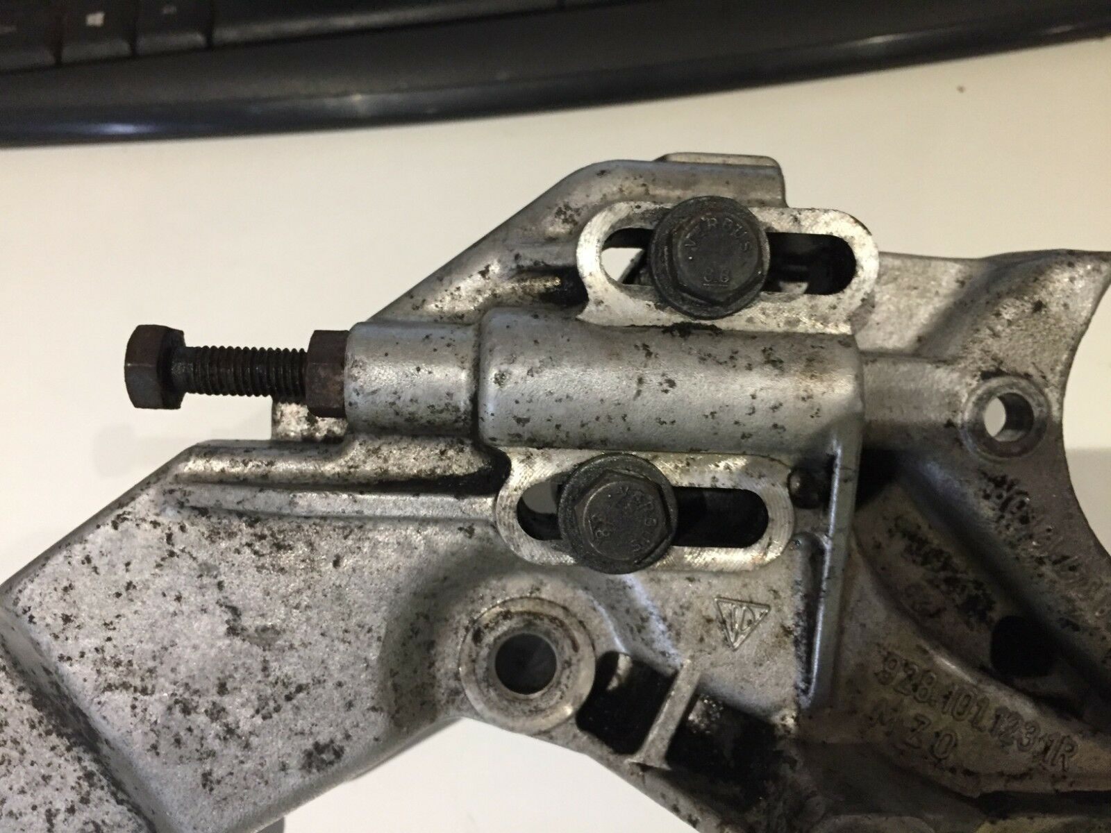 Porsche 928 Power Steering Pump Bracket Porsche 928 Power steering