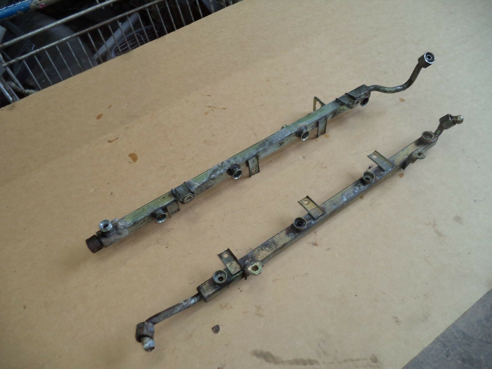 PORSCHE 928 INJECTOR RAILS 928 S4 INJECTOR RAILS 928 GTS INJECTION J434HMV