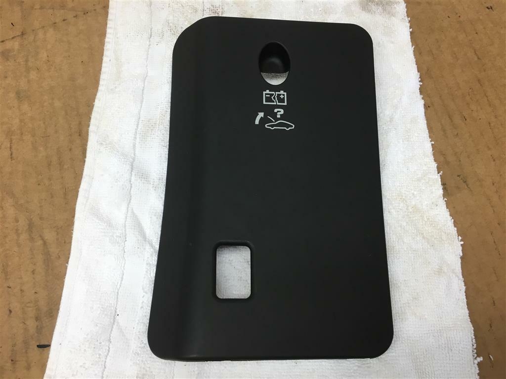 Genuine Porsche 996 / 986 Boxster Fuse Box Cover – 9965516210001C