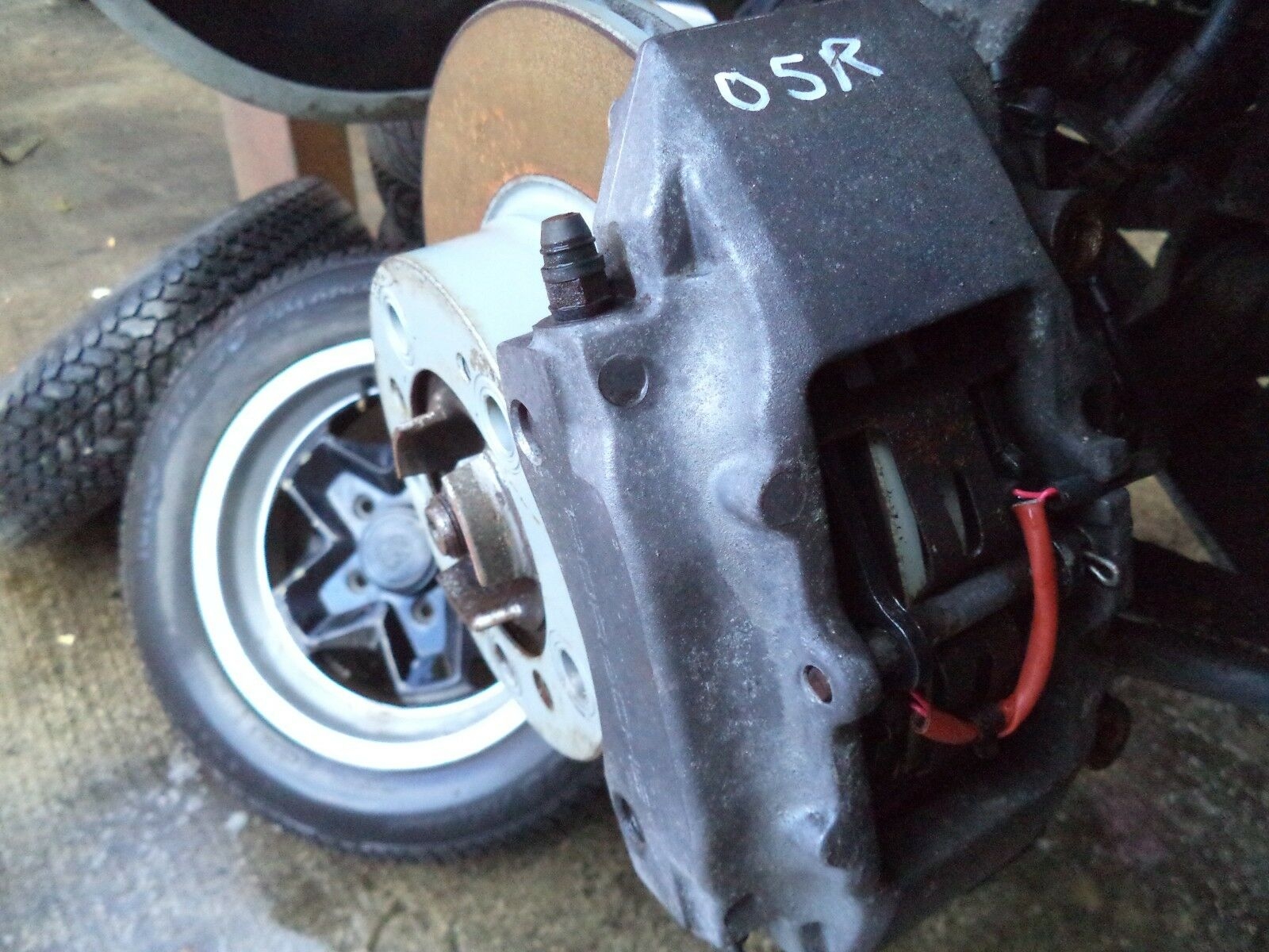 PORSCHE BOXSTER 986 REAR BRAKE CALIPERS 2.5 BOXSTER REAR BRAKE CALIPERS