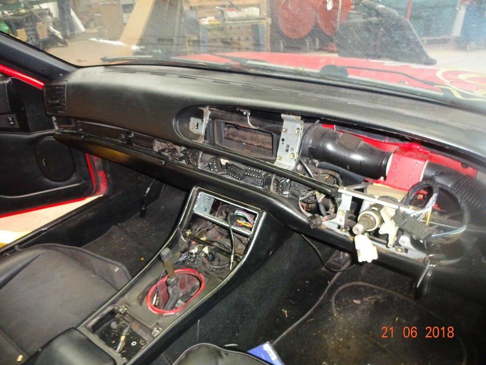 PORSCHE 944 DASHBOARD PORSCHE 944 OVAL DASH BOARD 944 DASH & GLOVE BOX F43GAW