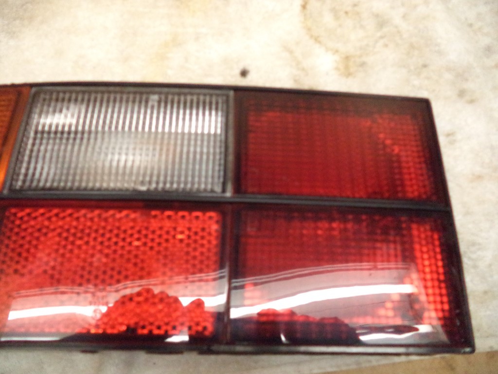 PORSCHE 944 NS PASSENGER SIDE REAR LIGHT (MT 944 BOX) 944 REAR LIGHT