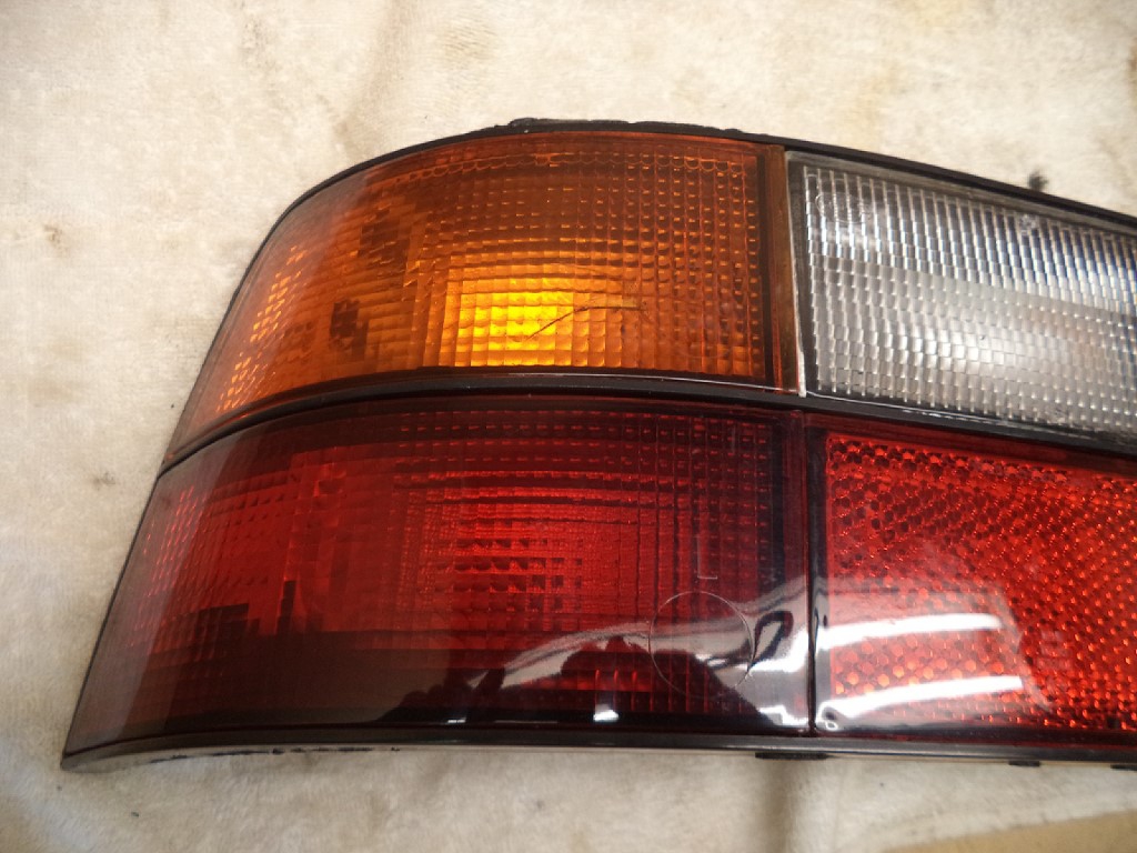 PORSCHE 944 NS PASSENGER SIDE REAR LIGHT (MT 944 BOX) 944 REAR LIGHT