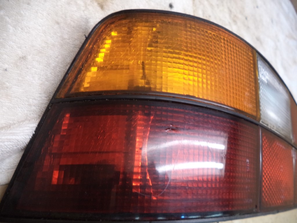 PORSCHE 944 NS PASSENGER SIDE REAR LIGHT (MT 944 BOX) 944 REAR LIGHT