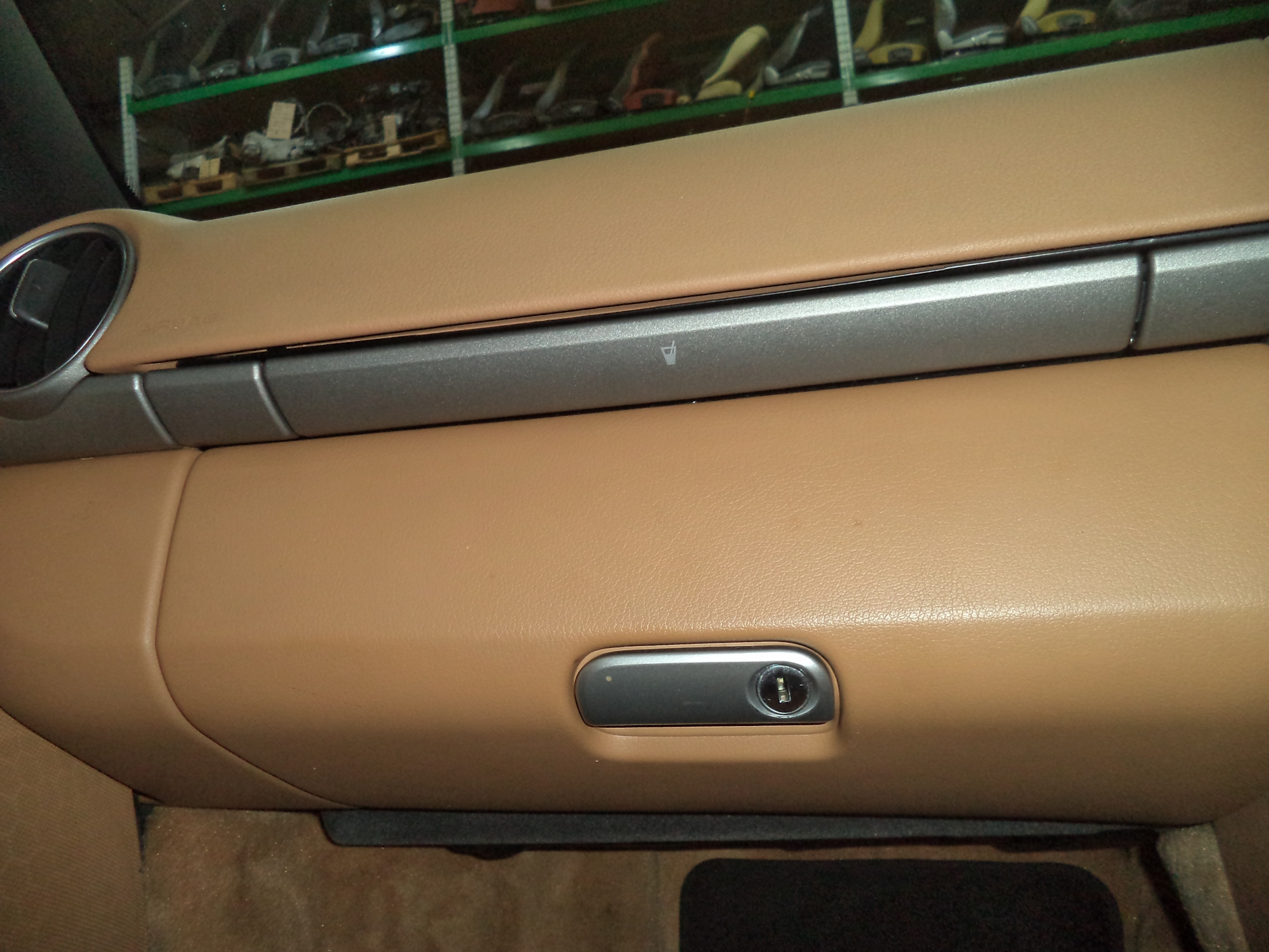 PORSCHE BOXSTER 987 GLOVE BOX IN SAND BEIGE. AE55LZG 99755220401