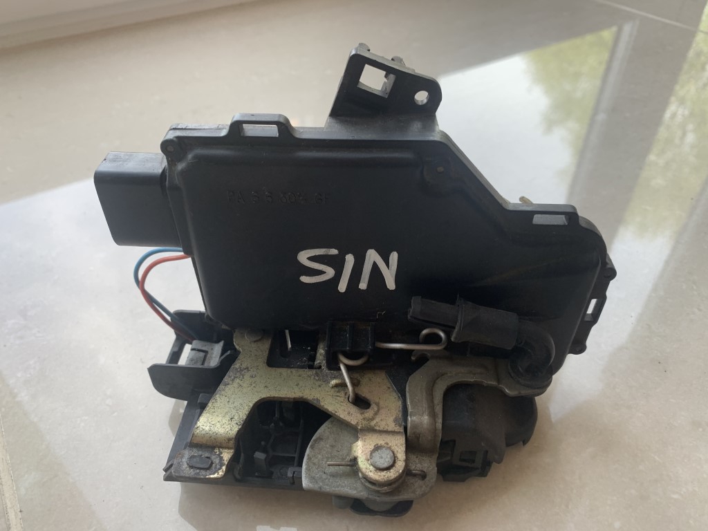 PORSCHE BOXSTER 986 DOOR LOCK MECHANISM LEFT SIDE COVH DOOR LOCK MECH