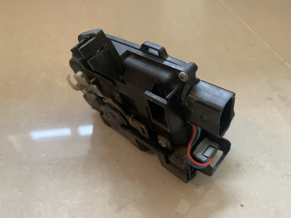 PORSCHE BOXSTER 986 N/S DOOR LOCK MECHANISM 3004 COVH DOOR LOCK