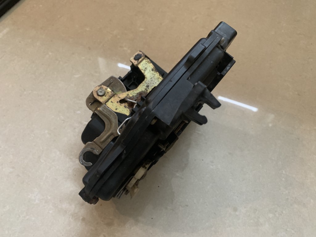 PORSCHE BOXSTER 986 N/S DOOR LOCK MECHANISM 3004 COVH DOOR LOCK