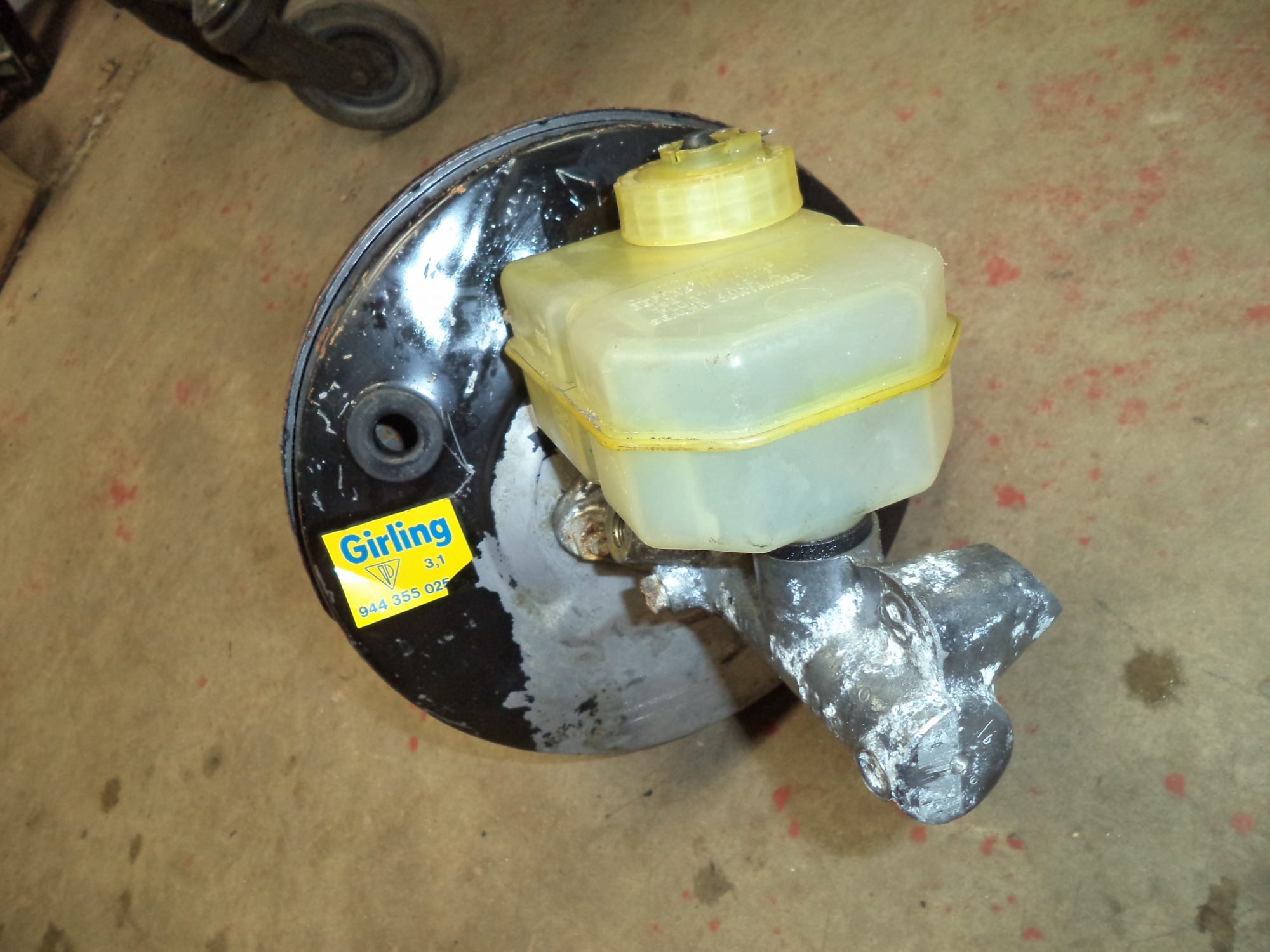 PORSCHE 944 GIRLING BRAKE SERVO & MASTER CYLINDER 94435502500 Loc944iom