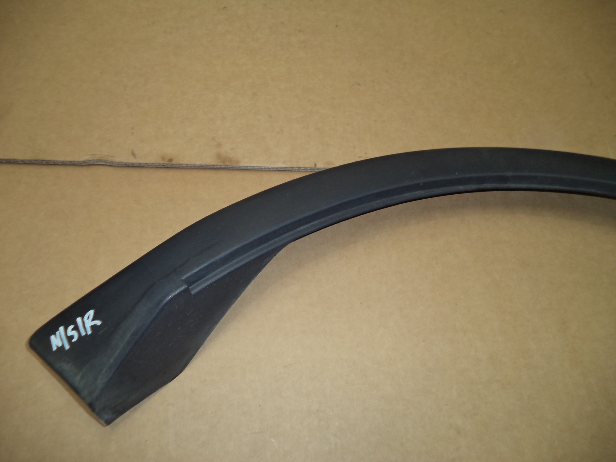 RANGE ROVER SPORT L320 PASSENGER SIDE REAR ARCH TRIM Loc GCRR