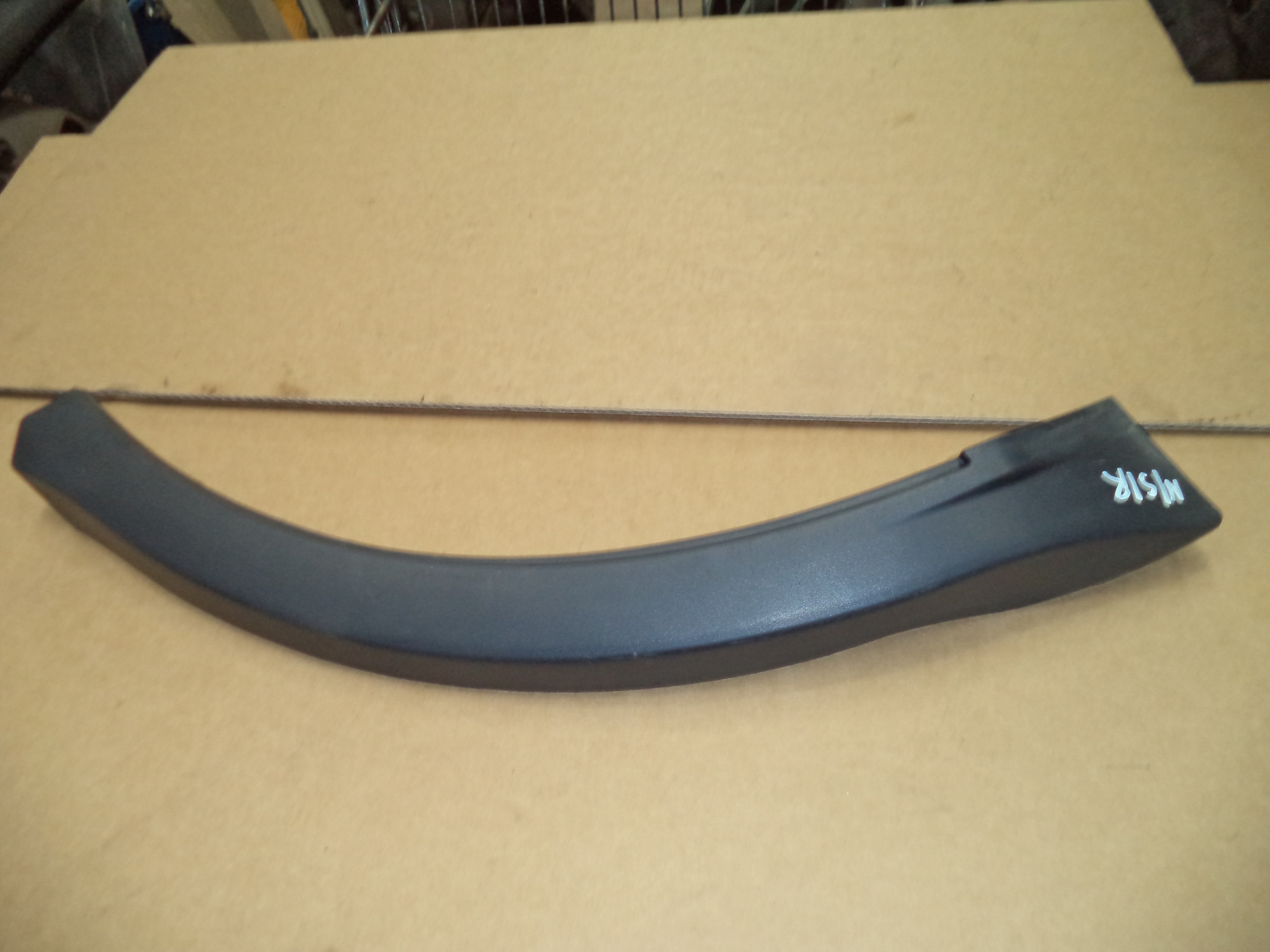 RANGE ROVER SPORT L320 PASSENGER SIDE REAR ARCH TRIM Loc GCRR