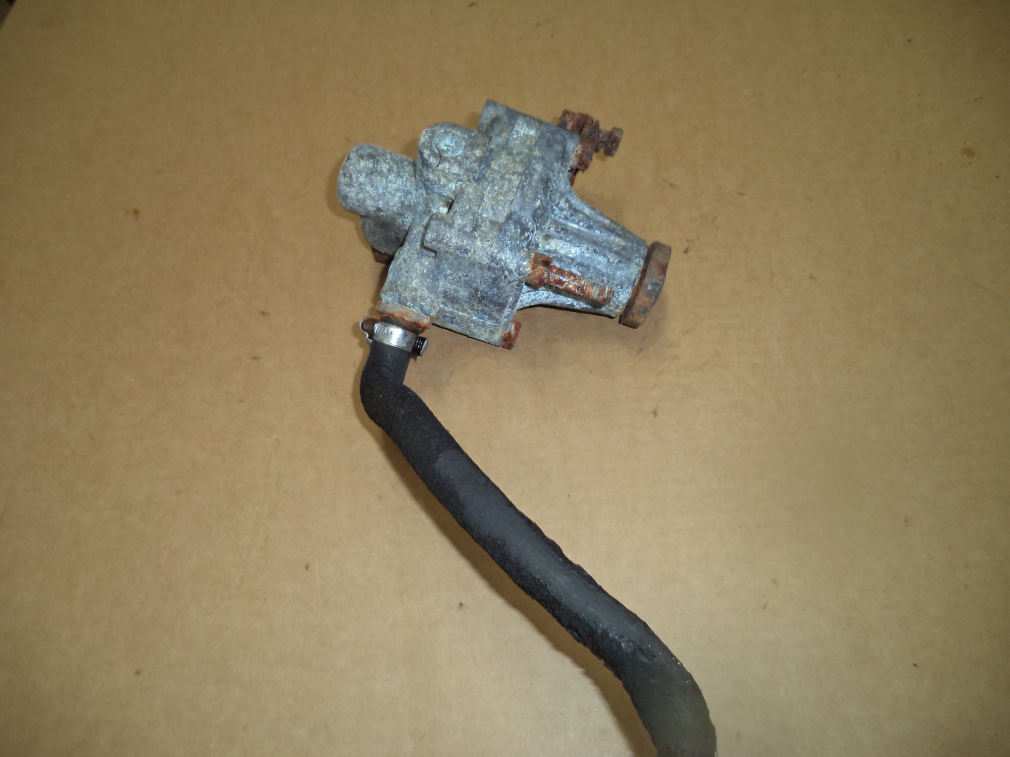 PORSCHE 928 S2 POWER STEERING PUMP . 928 S4 POWER STEERING PUMP. LOC